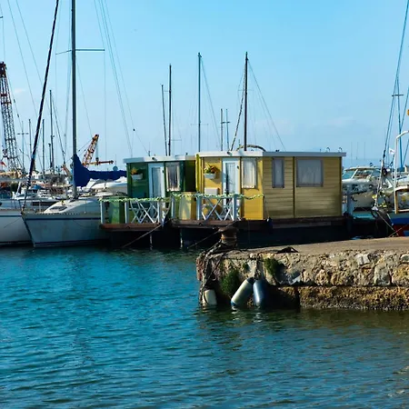 Botel Filipp's House Boat Alghero